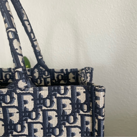Christian Dior Book Tote Medium Size - Picture 3 of 14